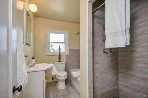 215 E Spring St, Napa, CA 94559 photo 12