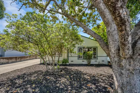 215 E Spring St, Napa, CA 94559 photo 28
