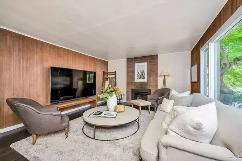 215 E Spring St, Napa, CA 94559 photo 3