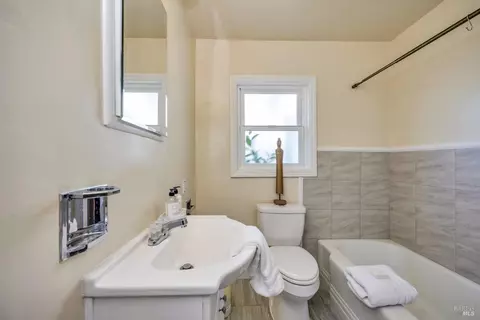 215 E Spring St, Napa, CA 94559 photo 13