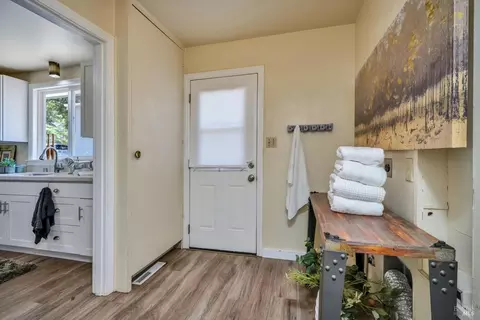 215 E Spring St, Napa, CA 94559 photo 17