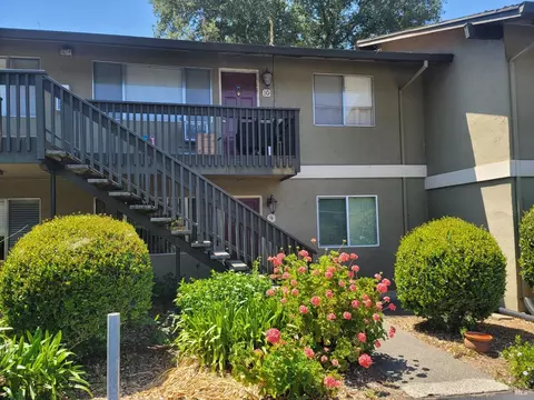 426 North St #10, Healdsburg, CA 95448