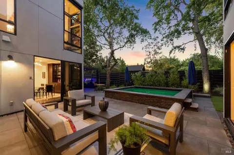 510 Denmark St, Sonoma, CA 95476