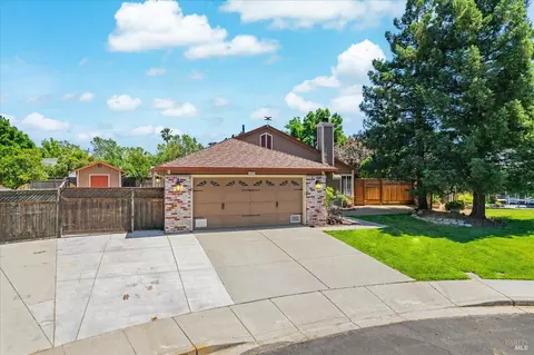 1025 Flint Ct, Vacaville, CA 95687