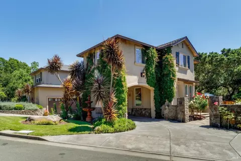 961 Stonecastle Ln, Santa Rosa, CA 95405