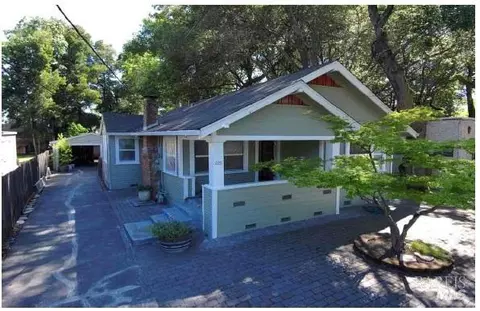 228 Carrillo St, Santa Rosa, CA 95401