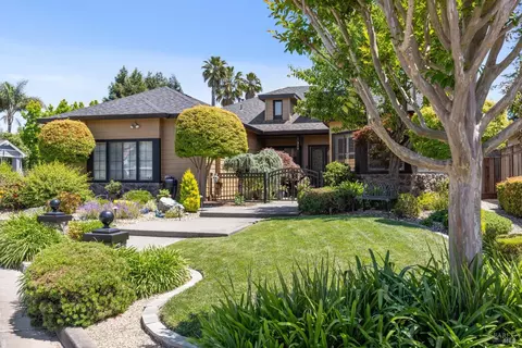 318 Jester Ct, Petaluma, CA 94954