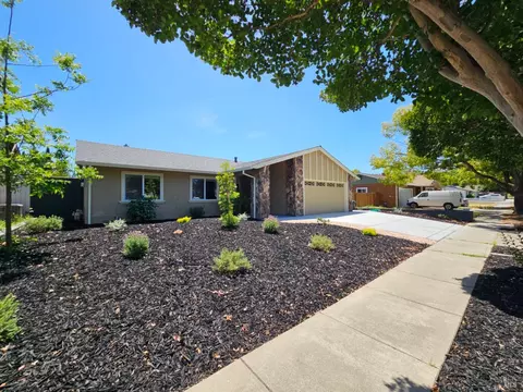1219 El Centro Ave, Napa, CA 94558 photo 2