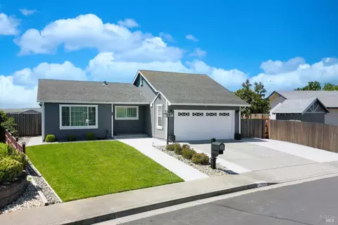 520 Fortuna Dr, Suisun City, CA 94585