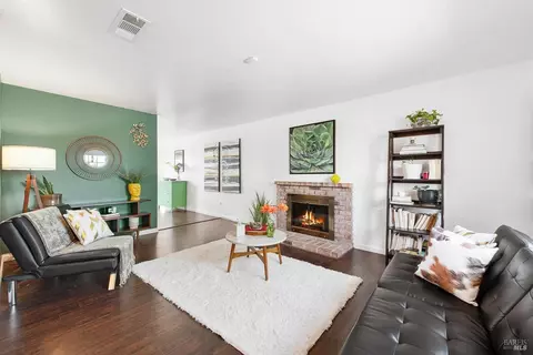 151 Inverness Dr, Vallejo, CA 94589 photo 6