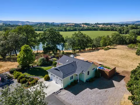2641 Silk Rd, Windsor, CA 95492