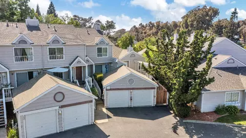 367 Seaport Dr, Vallejo, CA 94590 photo 2