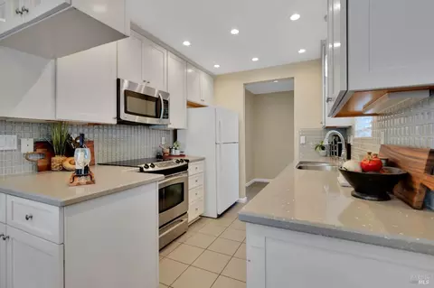 367 Seaport Dr, Vallejo, CA 94590 photo 7