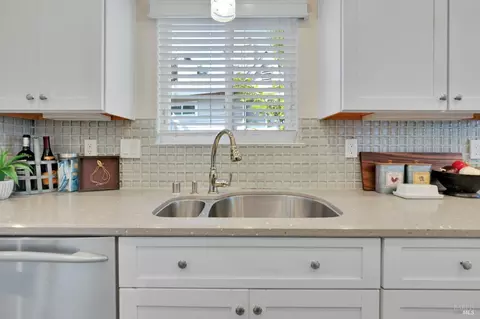 367 Seaport Dr, Vallejo, CA 94590 photo 6