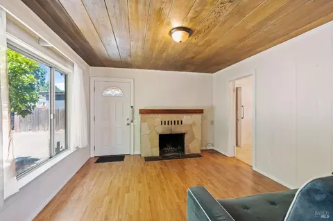 436 Charles St, Cloverdale, CA 95425 photo 4