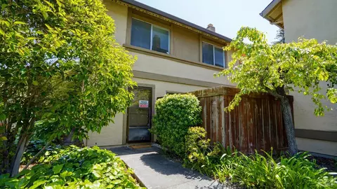 1377 Ridgecrest Rd, Pinole, CA 94564