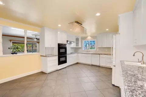 401 Rollingwood Dr, Vallejo, CA 94591 photo 2