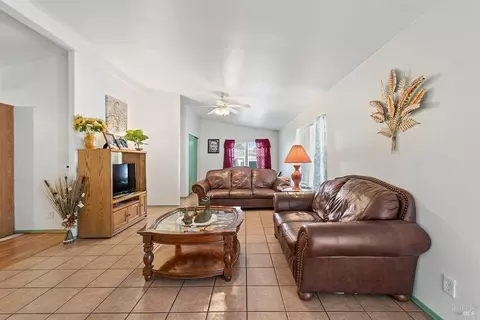 182 Jason St, Windsor, CA 95492 photo 9