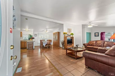 182 Jason St, Windsor, CA 95492 photo 8