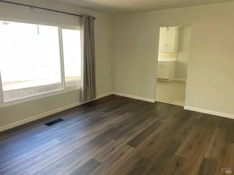 Living - 419 Nevada St, Vallejo, CA 94590 photo 3 of 3