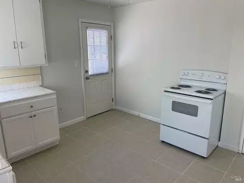 Kitchen - 419 Nevada St, Vallejo, CA 94590 photo 2 of 3