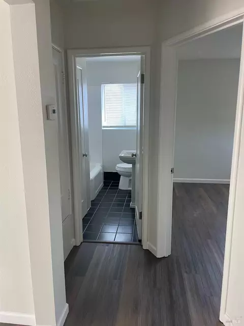 Entry Way - 419 Nevada St, Vallejo, CA 94590 photo 1 of 2