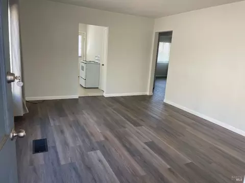 Living - 419 Nevada St, Vallejo, CA 94590 photo 1 of 3