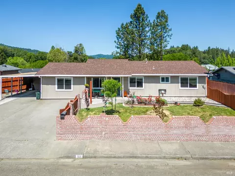 90 Nancy Ln, Willits, CA 95490