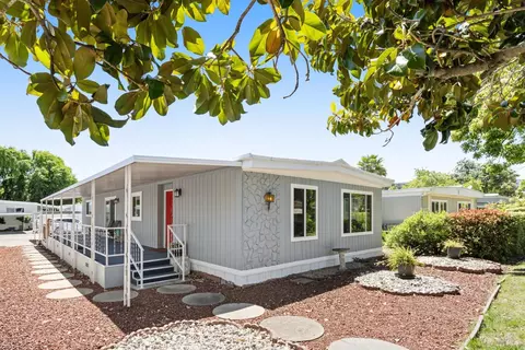 811 Las Palmas Ave, Novato, CA 94949