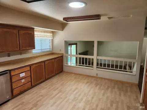 9498 Jessica Dr, Windsor, CA 95492 photo 6