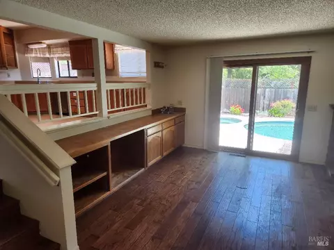 9498 Jessica Dr, Windsor, CA 95492 photo 7