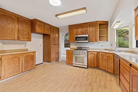 9498 Jessica Dr, Windsor, CA 95492 photo 23