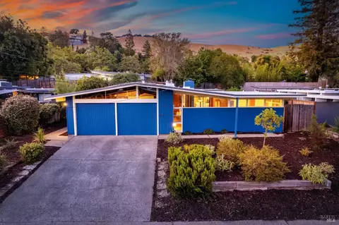 760 Penny Royal Ln, San Rafael, CA 94903