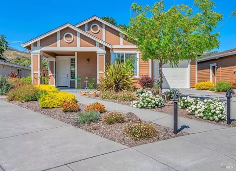 9303 Oak Trail Cir, Santa Rosa, CA 95409