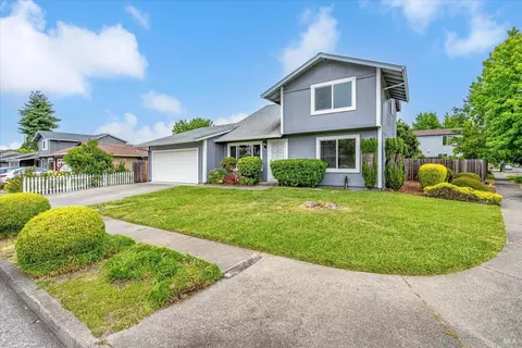312 Broadmoor St, Santa Rosa, CA 95401