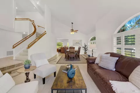 Living - 2425 Peninsula Ct, Fairfield, CA 94534 photo 2 of 8