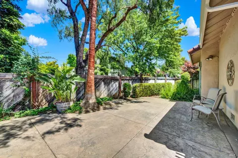 Exterior - 2425 Peninsula Ct, Fairfield, CA 94534 photo 15 of 24