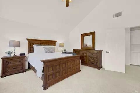 Bedroom - 2425 Peninsula Ct, Fairfield, CA 94534 photo 9 of 11