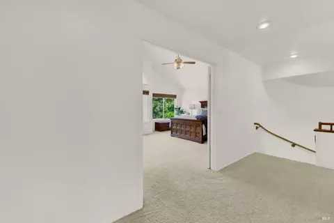 Entry Way - 2425 Peninsula Ct, Fairfield, CA 94534 photo 6 of 8