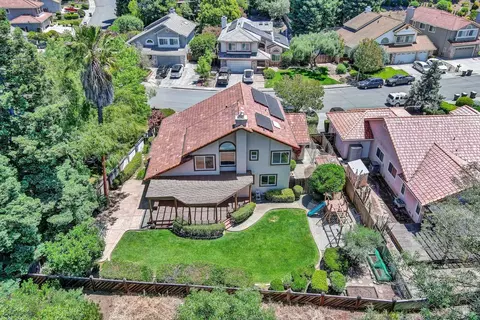 View/Area - 2425 Peninsula Ct, Fairfield, CA 94534 photo 4 of 10