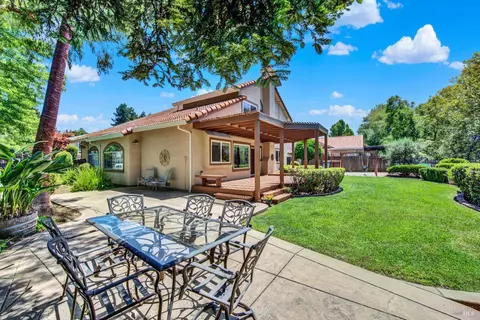 Exterior - 2425 Peninsula Ct, Fairfield, CA 94534 photo 18 of 24