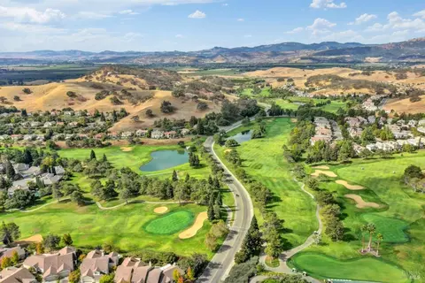 View/Area - 2425 Peninsula Ct, Fairfield, CA 94534 photo 9 of 10