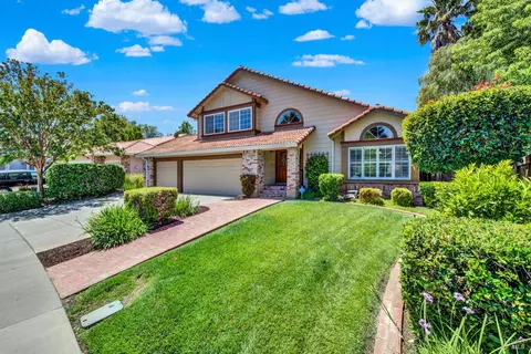 Exterior - 2425 Peninsula Ct, Fairfield, CA 94534 photo 4 of 24