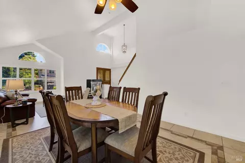 Dining - 2425 Peninsula Ct, Fairfield, CA 94534 photo 4 of 5