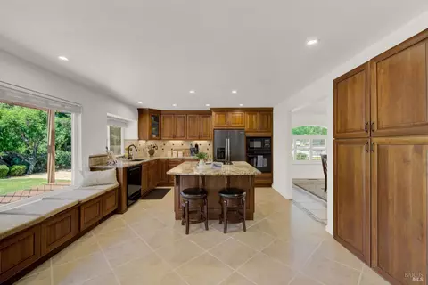 Kitchen - 2425 Peninsula Ct, Fairfield, CA 94534 photo 8 of 14