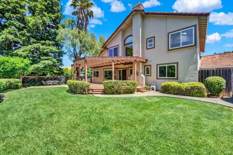 Exterior - 2425 Peninsula Ct, Fairfield, CA 94534 photo 10 of 24