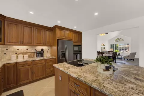 Kitchen - 2425 Peninsula Ct, Fairfield, CA 94534 photo 4 of 14