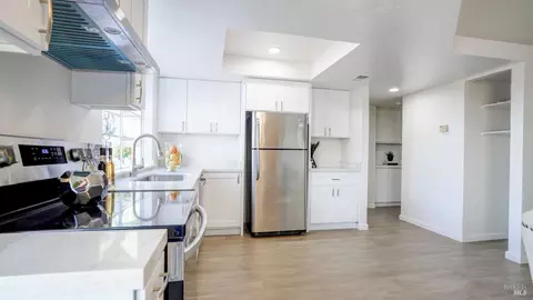 137 Compass Ct, Vallejo, CA 94590 photo 9