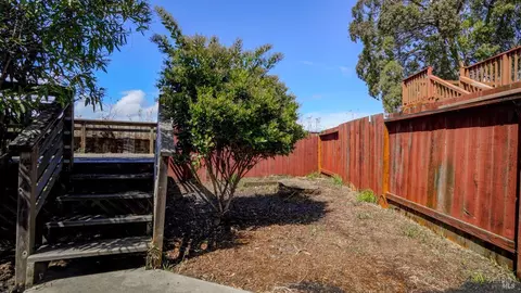 137 Compass Ct, Vallejo, CA 94590 photo 31