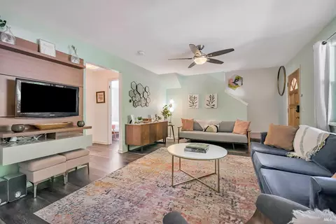 17526 Orchard Ave, Guerneville, CA 95446